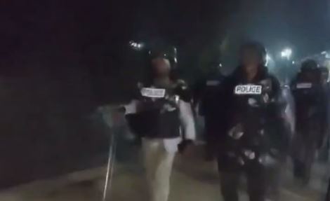 छत्तीसगढ़: गरियाबंद के दुतकैया गांव में 2 गुटों के बीच झड़प, भारी पुलिस बल तैनात|