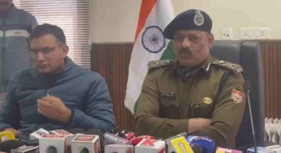 देहरादून- एसएससी एमटीएस परीक्षा में नकल कराने वाला गैंग पकड़ा, 2 गिरफ्तार, पास कराने के लेते थे 10 लाख रुपये