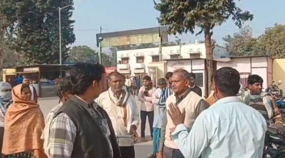 भाइयों की मौत- 0वीं की परीक्षा देने जा रहे छात्रों की बाइक को मारी रोडवेज ने टक्कर, ममेरे भाइयों की मौत, तीसरा घायल