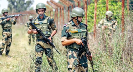 पाकिस्तान की साजिश बेनकाब: सीमा पार से घुसपैठ की फिराक में जैश आतंकवादियों के दो गुट, बॉर्डर पर अलर्ट