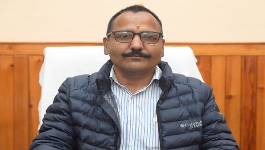 हल्द्वानी- दिन-रात करें काम, 13 मार्च तक बनाएं सड़कें, DM ने बैठक में विकास कार्यों में तेजी लाने के निर्देश