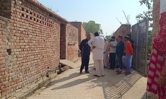 महिला की हत्या: पति ने पत्नी पर कुल्हाड़ी किए वार, हत्यारोपी ने ट्रेन से कटकर की आत्महत्या