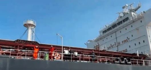 LPG- 47 हजार मीट्रिक टन गैस लेकर होर्मुज से भारत लौटा ‘नंदा देवी’, जानें..