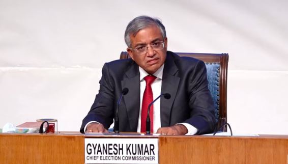 अब सीईसी के खिलाफ अविश्वास प्रस्ताव लाने की तैयारी, विपक्ष को लामबंद कर रही टीएमसी