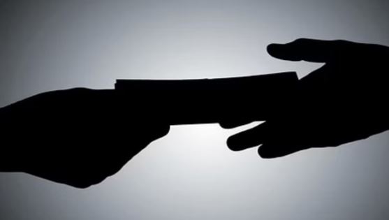 8 हजार रुपये की रिश्वत लेते एएसआई गिरफ्तार, विजिलेंस टीम ने थाना नंबर 2 में की रेड