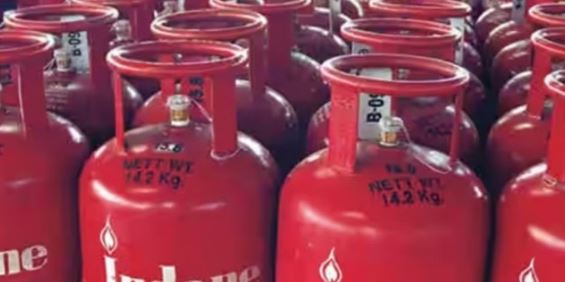 देहरादून- नहीं मिल रहे व्यावसायिक सिलिंडर, होटल और रेस्टोरेंट संचालन पर संकट