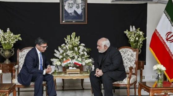 भारत ने जताई खामेनेई की मौत पर संवेदना, ईरानी दूतावास पहुंचे विदेश सचिव विक्रम मिस्री