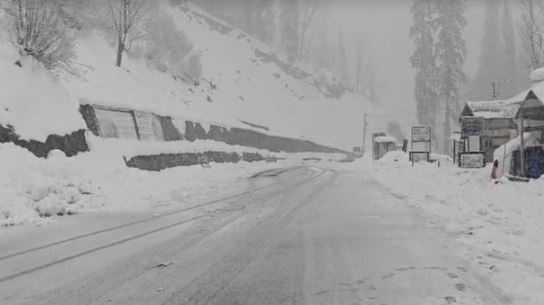 हिमाचल Weather:  फिर बिगड़ा माैसम, अटल टनल सहित ऊंचे इलाकों में बर्फबारी, शिमला में बारिश