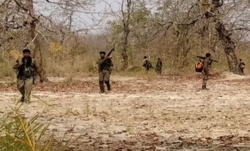 नक्सलवाद पर आखिरी प्रहार के लिए निकले 50 हजार जवान, देश के इन राज्यों में छिपे हैं करीब 150 नक्सली