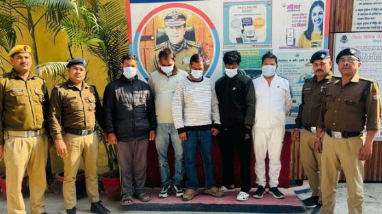 देहरादून Crime: घर में घुसकर युवक का अपहरण कर मां से मांगी फिरौती, 5 आरोपी गिरफ्तार