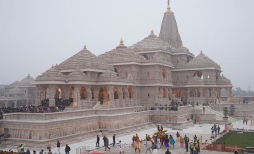 अयोध्या: हनुमान मंदिर के शिखर पर ध्वजारोहण करेंगे ‘बजरंगी’, 50 साधु-संतों सहित 200 विशिष्ट मेहमान आमंत्रित