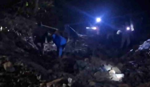 चमोली: देवाल के पास कार दुर्घटना में पूर्व सैनिक की मौत, तीन घंटे रेस्क्यू ऑपरेशन के बाद निकाला गया शव