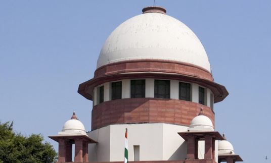 सुप्रीम कोर्ट का फैसला- 3 माह के बच्चों को गोद लेने वाली महिलाओं को भी मिलेगी मैटरीनिटी लीव