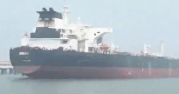 Oil Tanker- ईरान में तनाव के बीच होर्मुज पार कर मुंबई पहुंचा तेल टैंकर, भारतीय कैप्टन के हाथ कमान