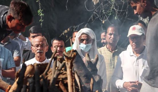 हरीश राणा-  हरीश की अस्थियां हरिद्वार में कीं विसर्जित, तेरहवीं पैतृक गांव पलेटा में करेगा परिवार