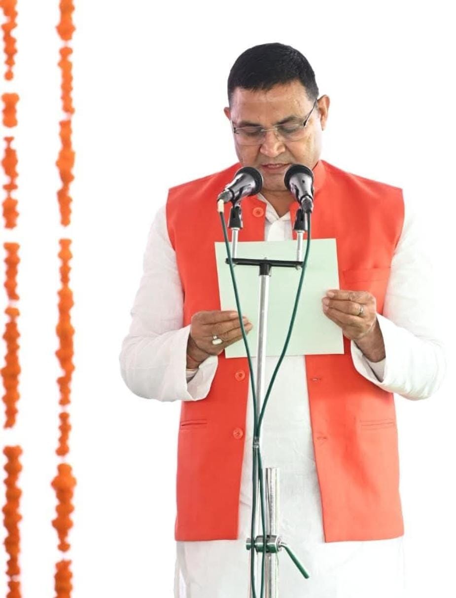 धामी कैबिनेट- रामसिंह कैड़ा ने ली मंत्रिपद की शपथ, छात्रसंघ अध्यक्ष से शुरू हुआ राजनीतिक सफर