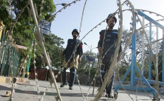 पाकिस्तान- शिया प्रदर्शनकारियों पर सेना की गोलीबारी, 38 की मौत, भड़के लोगों ने दफ्तरों-आवासों में लगाई आग