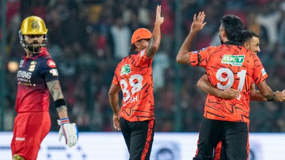 आईपीएल 2026- आरसीबी ने 6 विकेट से हैदराबाद को हराया, विराट कोहली और देवदत्त पडिक्कल के अर्धशतक