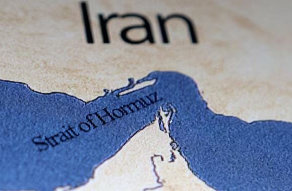 Iran- ईरान में अपनी सेना उतारने की तैयारी में अमेरिका, रिपोर्ट में दावा- हजारों मरीन पहले ही हो चुके रवाना