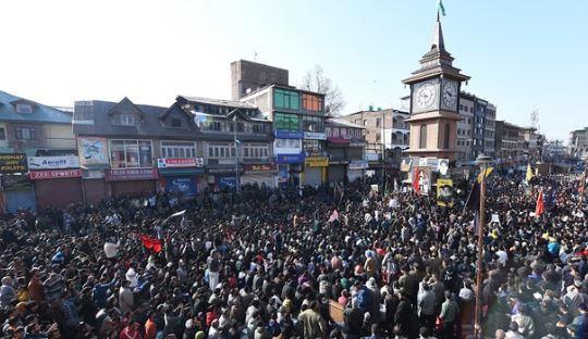 खामेनेई की मौत पर प्रदर्शन के बाद जम्मू में सख्ती: लाल चौक सील, स्कूल बंद, घंटाघर इलाके में पाबंदियां लागू