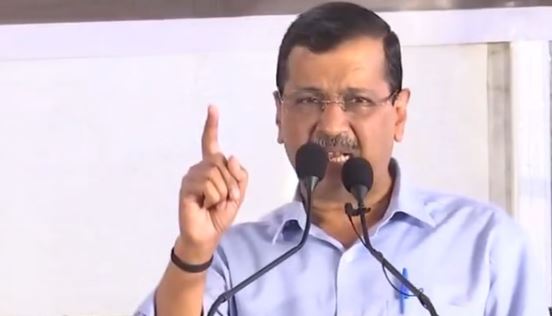 एक्शन में केजरीवाल- शराब घोटाले में कोर्ट से ‘क्लीन चिट’ मिलने के बाद केजरीवाल की जंतर मंतर पर जनसभा