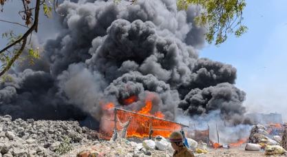 गाजियाबाद- 500 झुग्गियों में लगी भीषण आग, एक-एक कर फटे सिलिंडर, सभी लापता बच्चे मिले