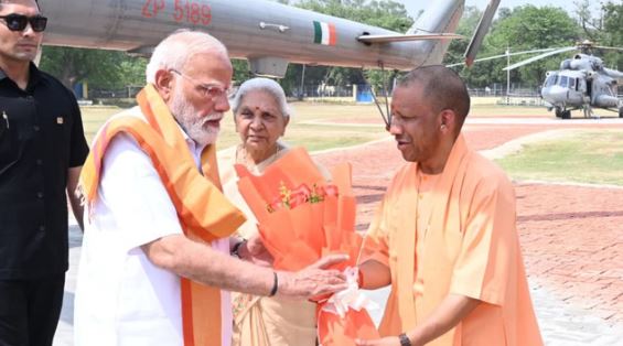UP दौरे पर PM का वाराणसी आगमन,सभा स्थल पर जुटने लगी भीड़, काशीवासियों को मिलेगी 163 परियोजनाओं की सौगात