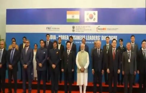 राष्ट्रपति ली का भारत दौरा LIVE: उद्योग जगत की हस्तियों से मुलाकात, PM मोदी ने ली सेल्फी