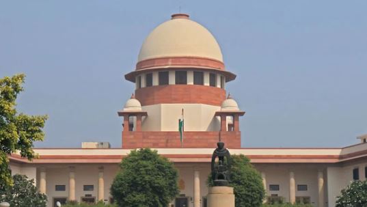 सबरीमाला मामला: SC की अहम टिप्पणी- धार्मिक संस्थानों में नियम जरूरी, अराजकता के लिए जगह नहीं