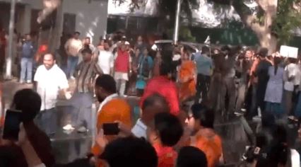 महिला आरक्षण पर BJP आक्रोशित- राहुल गांधी के आवास पहुंचीं महिला सांसद, बांसुरी स्वराज समेत कई हिरासत में