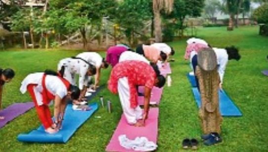 मेनोपॉज के बाद हार्मोन थेरेपी से महिलाओं ने घटाया 35 फीसदी से अधिक वजन, अध्ययन में खुलासा