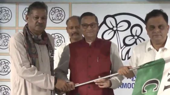 बंगाल में सियासी उलटफेर- नेताजी के प्रपौत्र चंद्र कुमार बोस टीएमसी में शामिल, BJP को बताया ‘ऐतिहासिक गलती’