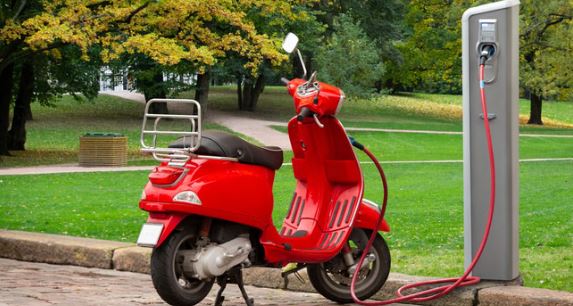 यहाँ ईवी पर मिलने वाली लाइफटाइम रोड टैक्स छूट खत्म, नई दरें घोषित, सिर्फ दोपहिया वाहनों को राहत