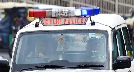 दिल्ली में बड़ी लूट- बाइक सवार बदमाशों ने धमकी देकर मांगे पैसे, 2 हवाई फायर करके मुंशी से छीन ले गए 25 लाख