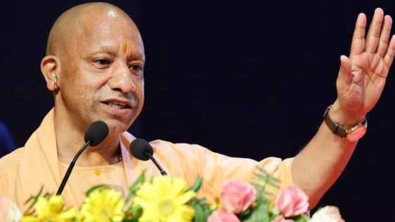 CM योगी ने बेमौसम बारिश से परेशान किसानों का जाना हाल, अफसरों से मांगी रिपोर्ट, मुआवजे का दिया निर्देश