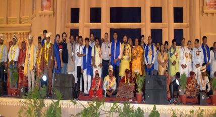 101 जोड़ों का सामूहिक विवाह, बुद्धम शरणम् गच्छामि की गूंज, आशीर्वाद देने जुटा पूरा समाज
