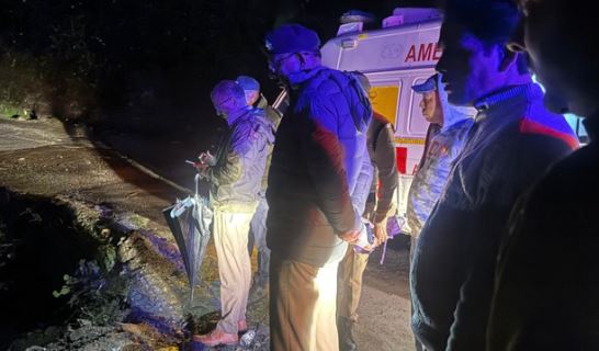 रुद्रप्रयाग- केदारनाथ मार्ग पर महाराष्ट्र के यात्रियों का वाहन खाई में गिरा,चालक सहित 3 महिला यात्री थी सवार