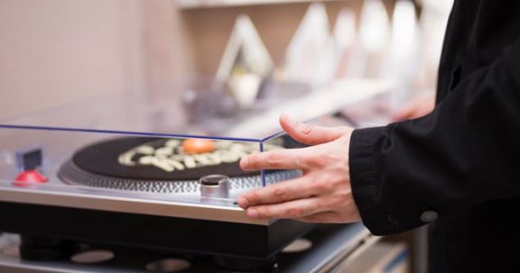 LPG संकट: इंडक्शन हीटर को लेकर सरकार का निर्देश, उत्पादन बढ़ाने पर मिल सकता है प्रोत्साहन