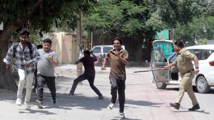 नोएडा बवाल: श्रम कानून उल्लंघन में 203 ठेकेदारों के लाइसेंस होंगे निरस्त, कई ठेकेदारों को 1.16 करोड़ की पेनल्टी का नोटिस