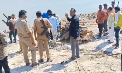 अयोध्या- मामूली विवाद में पत्नी ने पति की हथौड़े से की हत्या, खुद भी दे दी जान, 22 दिन के मासूम की भूख-प्यास से मौत