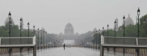 झमाझम बारिश: मैदानी इलाकों में ओलावृष्टि से फसलें बर्बाद, पारा गिरा, जानिए आपके राज्य का हाल