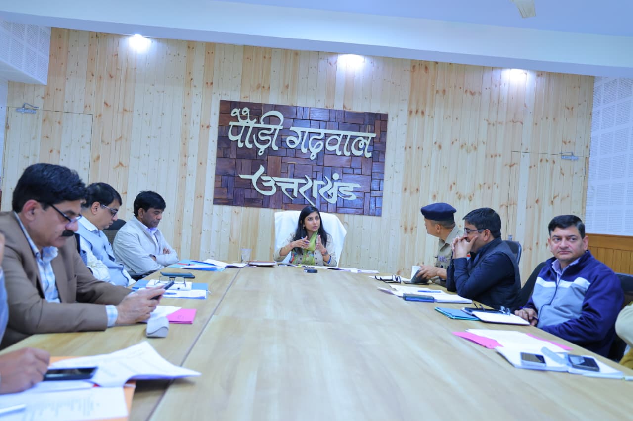 पौडी गढ़वाल- श्रद्धालुओं की सुविधा सर्वोपरि, समन्वय के साथ समयबद्ध तैयारियां सुनिश्चित करें : जिलाधिकारी