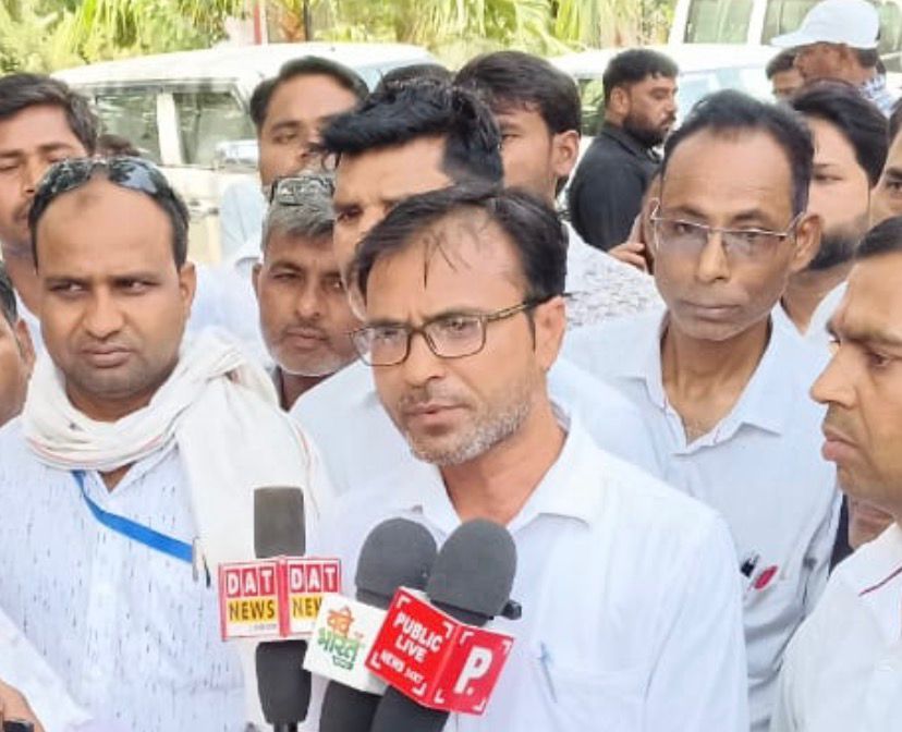 Teachers Protest in Shahjahanpur, Demand Equal Pay and Benefits