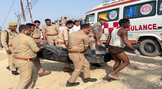 मथुरा नाव हादसा:अपडेट- यमुना में दो और शव मिले, अब तक 13 श्रद्धालुओं की माैत, 3 की तलाश जारी