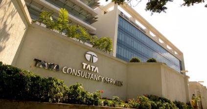 टीसीएस केस: फरार एचआर मैनेजर निदा खान की तलाश तेज, एसआईडी-एटीएस और एनआईए से मांगी मदद