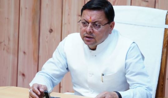 असम सरकार का शपथ ग्रहण, समारोह में शामिल होने पहुंचे CM धामी