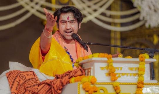 बदरीनाथ धाम पहुंचे धीरेंद्र शास्त्री, भक्तों ने किया जोरदार स्वागत, कुछ दिन यहीं करेंगे साधना