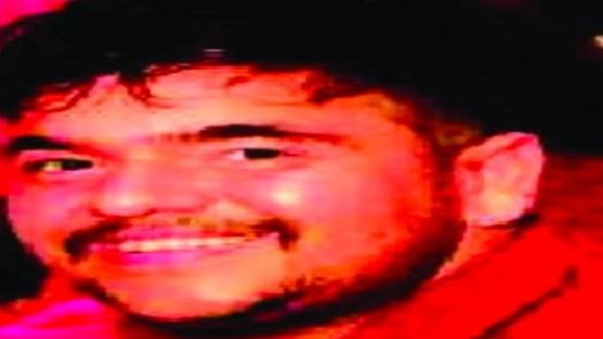 रुद्रपुर- फंदे से लटका मिला पूर्व पार्षद का बेटा, पुलिस ने शव पोस्टमार्टम के बाद परिजनों को सौंपा