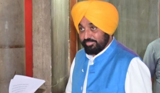 पंजाब विधानसभा में हंगामा: CM पर शराब पीकर सदन में आने का आरोप, कांग्रेस विधायकों ने किया वाॅकआउट