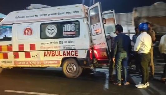 ओवरटेक करने के दौरान डंपर से टकराई बाइक, पीछे से आ रही कार ने पिता-पुत्र को रौंदा, मौत